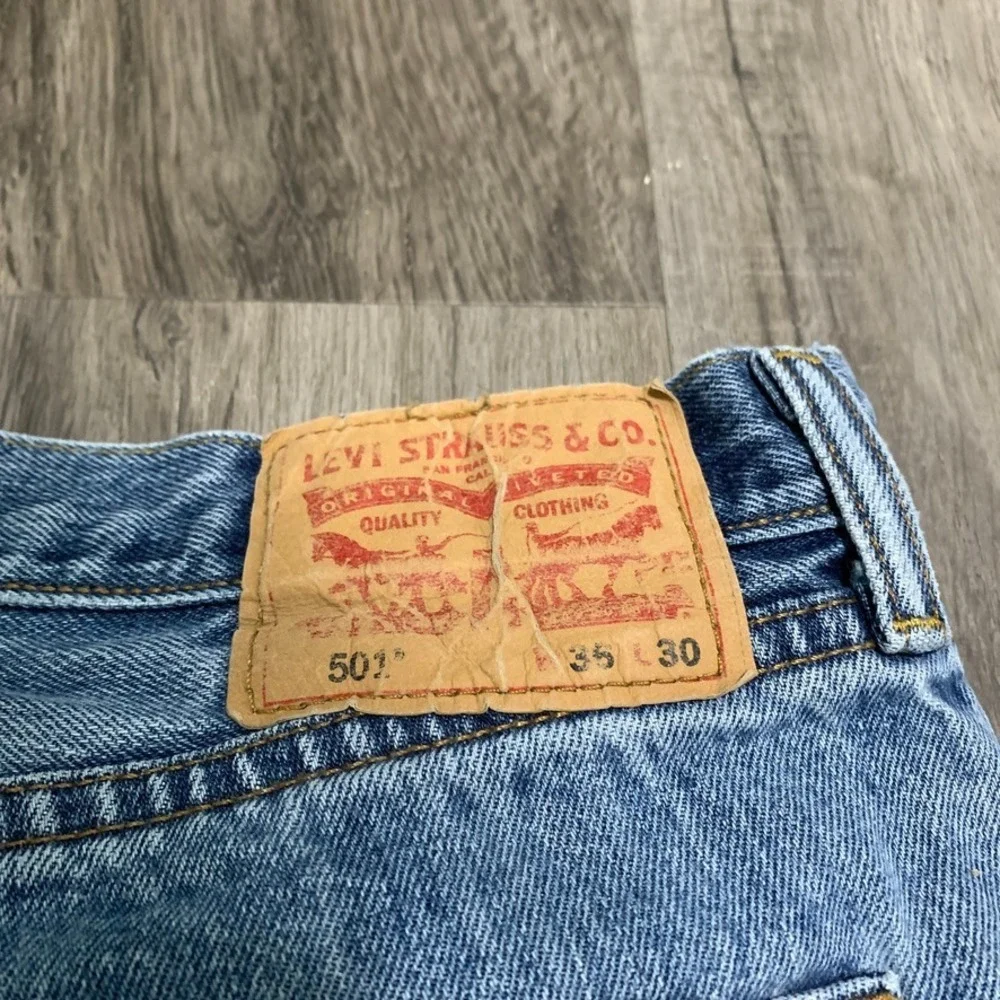 Levi's Mens 36x30 501 Original Fit Straight Leg Blue Light Wash Denim Jeans